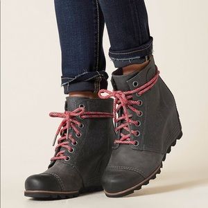 Sorel PDX Wedge Boots 9.5
